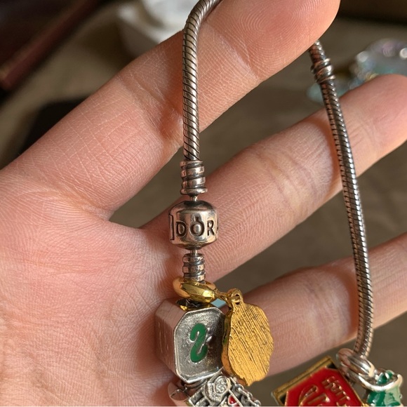 Pandora Snake Chain Bracelet w/ NEW 9 Harry Potter Themed Charms EUC - Picture 10 of 12